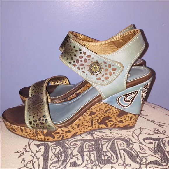 L’artiste Shoes - L’Artiste Allura Wedge Sandal